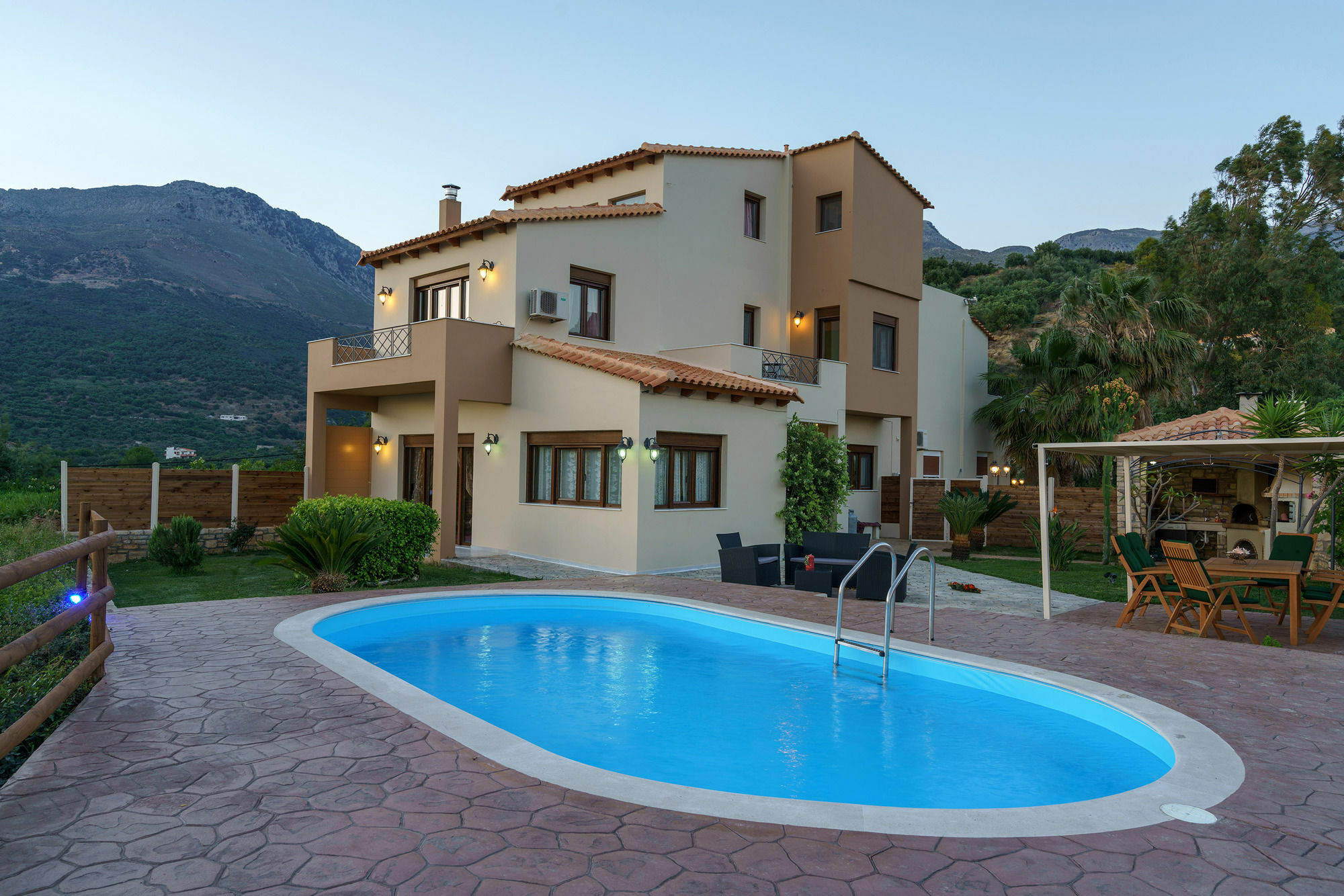 Family Villa Ellis Plakias With Private Pool 200M To The Beach Walking Distance To The Amenities Kültér fotó